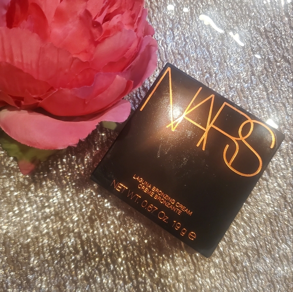 NARS Cream Bronzer in Laguna 03 - Picture 7 of 12
